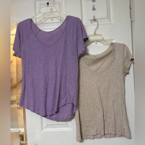 Gap Women's Set of 2 Purple and Tan V-Neck Tops